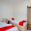 Отель RedDoorz near Alun Alun Kudus 2, фото 4