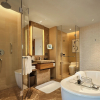 Отель HUALUXE Ningbo Harbor City, an IHG Hotel, фото 41