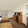 Отель Anaheim Desert Inn & Suites, фото 6