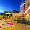 Отель Grand Rocky Hotel, фото 1
