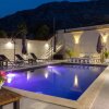 Отель Amazing Home in Cesarica with Outdoor Swimming Pool, Hot Tub & 5 Bedrooms, фото 18
