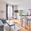 Отель B 832  - Buttes Chaumont - Spacieux appartement, фото 4