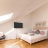 Отель King bed, central and near metro, фото 17