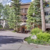 Отель Ski-in/ski-out Beaver Creek Condo Near Trails, фото 1