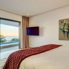 Отель Incredible Camps Bay Villa With Sea and Mountain Views Sorrento, фото 6