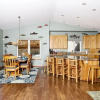 Отель Riffle River Lodge 3 Bedroom Home by NW Comfy Cabins by RedAwning, фото 14