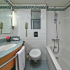 Отель Sixt Mietwagen Düsseldorf Nord/Hilton Hotel, фото 18