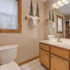 Отель Peanuts Hideaway, 3 Bedrooms, Hot Tub, Fire Pit, Sleeps 10, фото 5
