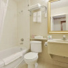 Отель Howard Johnson express Inn & Suites Brampton, фото 8