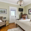 Отель At Home B&B at Rose Manor by Elevate Rooms, фото 6