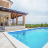 Отель Beautiful And Modern Villa With Private Pool In Village Kastelir In Istria, фото 21