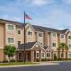 Отель Microtel Inn & Suites by Wyndham Columbia/At Fort Jackson, фото 1