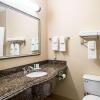 Отель Quality Inn & Suites, фото 36