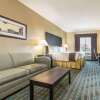 Отель Days Inn & Suites by Wyndham Mineral Wells в Минерал-Уэллсе