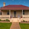 Отель Charlie Bates Cottage, фото 10