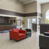 Отель Days Inn by Wyndham Steinbach, фото 2