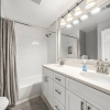 Отель Beautiful Large Newly Renovated 5 Bedroom House, фото 10