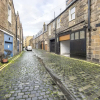 Отель JOIVY Quiet Mews Street Apartment in the Heart of Edinburgh, фото 1