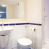 Отель Travelodge Cardiff Airport, фото 6