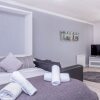 Отель The Coral - Donnini Apartments в Эр