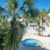Отель Dog Friendly @ Bungalows at Seagrove; 2 Blocks to Beach ~ Overlooks Pool/spa, фото 1