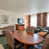 Отель Staybridge Suites Calgary Airport, an IHG Hotel, фото 5