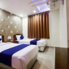 Отель OYO 24041 SilverKey Corp Residency, фото 14