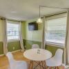 Отель Mid-century Wilmington Cottage: 3 Mi to Riverwalk, фото 9