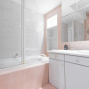 Отель Large 2 Bdrs Downtown - 6 pax & AC, фото 8