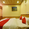Отель OYO 12268 Samrat, фото 2