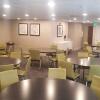 Отель Holiday Inn Express Hotel & Suites SeaTac, an IHG Hotel, фото 30
