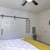 Отель King Beds-Walk Score 81 & Parking 3047, фото 3