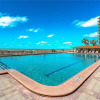 Отель Regatta Beach Club N913 - Two Bedroom Condo, фото 12