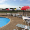 Отель Travel Inn & Suites, фото 12