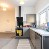 Отель The Eldern - Spacious, Netflix, free Parking, close to A1, фото 7