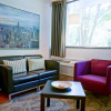 Отель Cool Classic Studio Apartment (A) - Includes Weekly Cleanings w/ Linen Change, фото 7