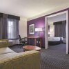 Отель La Quinta Inn & Suites by Wyndham Phoenix Mesa West, фото 30