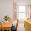 Отель Bright 2 bedroom in Southsea. 8 min walk to seafront, фото 14