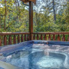 Отель Wilderness Lodge, 3 Bedrooms, Loft, Hot Tub, Sleeps 14, фото 15