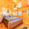 Отель Comfort Cabin Bearway To Heaven - w Private Hot Tub, фото 2
