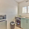 Отель Studio in Camps Bay - 40m From Beach, фото 3