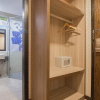 Отель RedDoorz Plus near Mall Nagoya Hill Batam 3, фото 5
