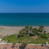 Отель Beachfront 4BR Big groups or 2 families, фото 12