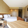 Отель Golden Tulip Avignon Le Paradou, фото 2