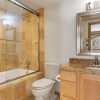 Отель Riverside Condos C102 by Avantstay Condo Close To Downtown, Town Park & Ski Lift #8, фото 9