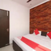 Отель OYO 24877 New Sunrise, фото 13