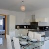 Отель Fabulous Penthouse in a Prime Location, фото 10