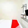 Отель OYO 90048 Teratai Bekasi Guesthouse, фото 7