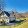 Отель Sunny Lake Lure Cabin w/ Deck & Mountain Views!, фото 1
