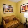 Отель Comfort Suites Phoenix Airport, фото 3